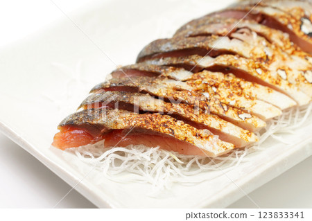 烤鯖魚生魚片 123833341