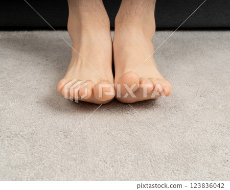 Bare Foot Closeup, Teenager Feet, Barefoot Massage, Foot Pain Concept 123836042