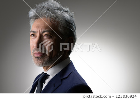 A man in a suit 123836924