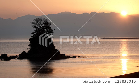 Dawn of Ameya coast Dawn of Ameya coast 123839019