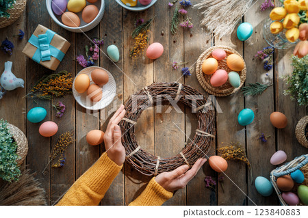 Easter holiday background 123840883