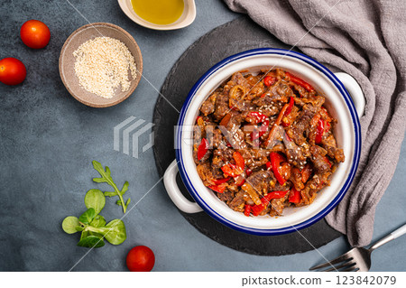 Stir-fried Beef Skirt Steak with Oyster Sauce Stir-fried Beef Skirt Steak with Oyster Sauce 123842079