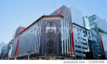 Ginza Mitsukoshi 123847406