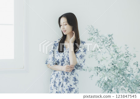 Young lady's portrait 123847545