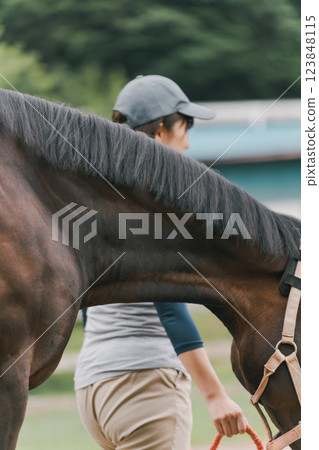 馬 馬兒 女生 123848115