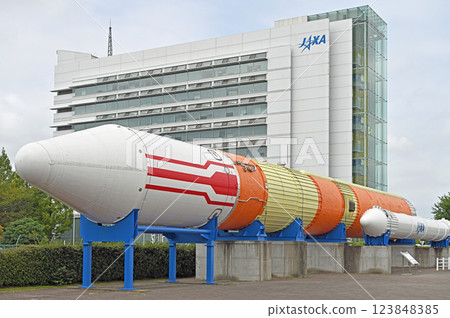 H-II rocket 123848385