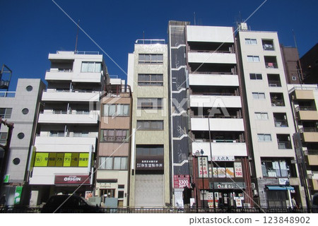 Near Hongo-sanchome Station 123848902