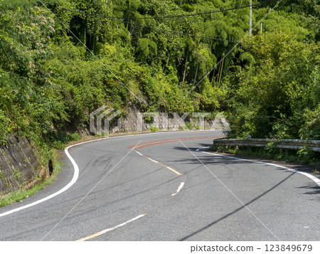 信貴山嶺 信貴山嶺 123849679