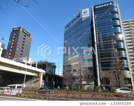 Near Shinkyobashi intersection Near Shinkyobashi intersection 123850189