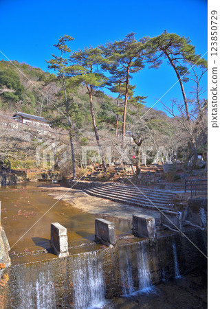 《愛知縣》瀨戶市岩戶堂 《愛知縣》瀨戶市岩戶堂 123850729