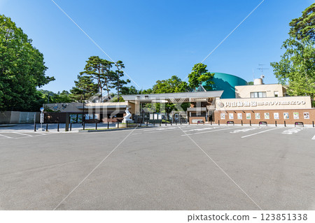 北海道札幌市圓山動物園陽光明媚的日子 123851338