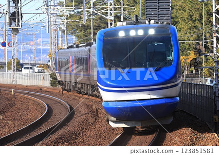 [Chizu Express] HOT7000 Series Limited Express "Super Hakuto" (JR Kobe Line: Shioya - Suma) 123851581