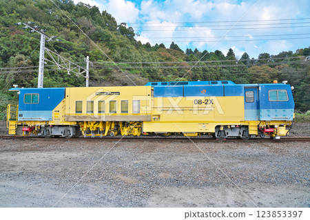 [Railway maintenance machine Multiple Tamper 08-2X] 123853397
