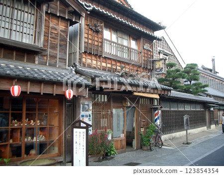 伊勢街道大原町(葛西臨水池理髮店)(三重縣伊勢市) 伊勢街道大原町(葛西臨水池理髮店)(三重縣伊勢市) 123854354