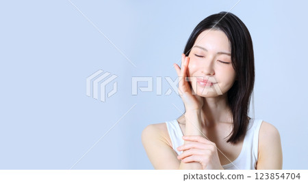 Female portrait beauty image 123854704