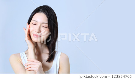 Female portrait beauty image 123854705