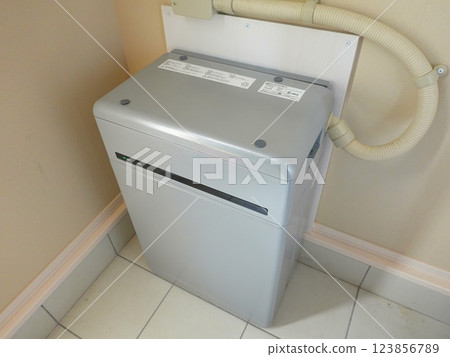 Home Battery 03 Home Battery 03 123856789