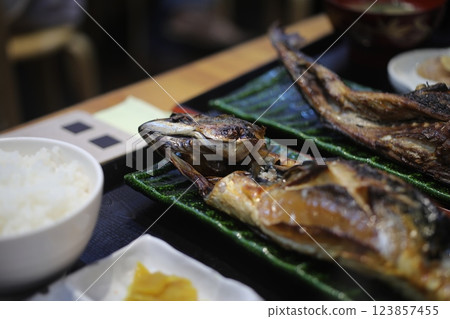 烤鯖魚 123857455