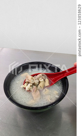 Roadside snacks A bowl of four-god soup 123858629