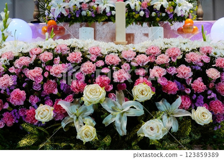 Fashionable flower altar 123859389