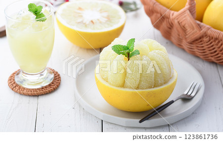 Tosa Buntan (cut image) 123861736