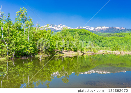 [長野縣]乘鞍高原、一之瀨公園、新綠的舞目池 123862670