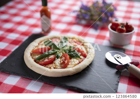 Homemade Margherita Pizza Homemade Margherita Pizza 123864580