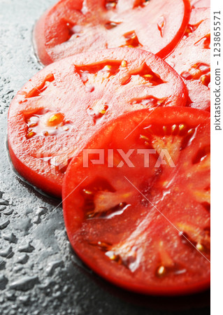sliced fresh tomatoes sliced fresh tomatoes 123865571