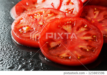 切片新鮮西紅柿 123865596