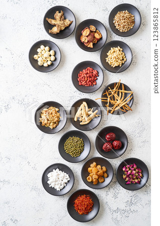 各種草藥成分 123865812