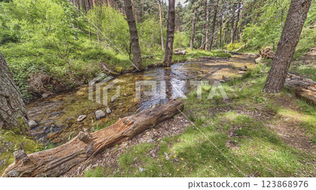 Azud del Acueducto Hiking Route, Sierra de Guadarrama National Park, Spain Azud del Acueducto Hiking Route, Sierra de Guadarrama National Park, Spain 123868976