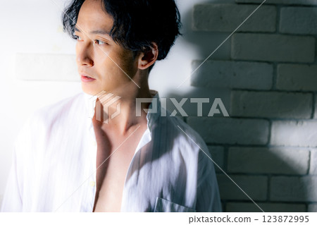 男人的肖像 123872995