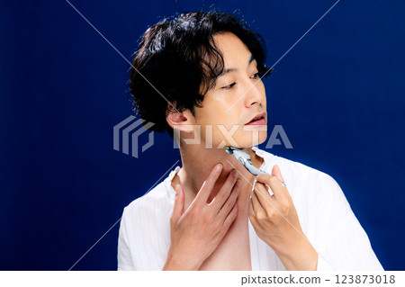 男士美女肖像 123873018