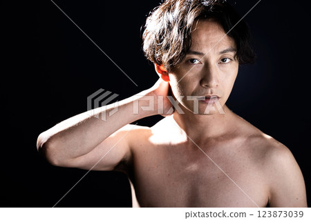 男士美女肖像 123873039