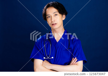 Male doctor portrait Male doctor portrait 123873047