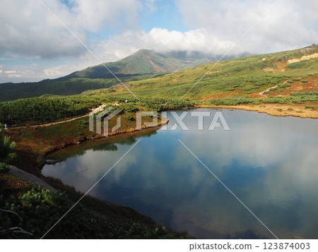 Kagami Pond in Mount Asahidake, Daisetsuzan 123874003