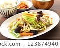 Stir-fried vegetables set meal 123874940