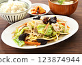 Delicious stir-fried vegetable set meal 123874944