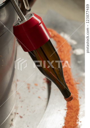Hot Pot Machine for Wine Bottle Sealing Wax 123877489