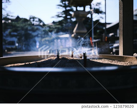 香火香火的寺廟 123879020