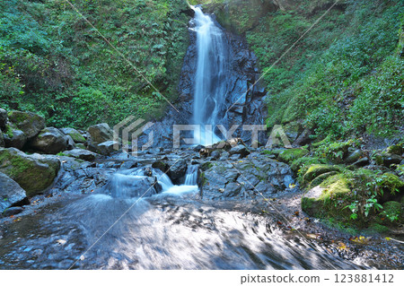 【一條瀑布】福井縣福井市乘經寺町 【一條瀑布】福井縣福井市乘經寺町 123881412