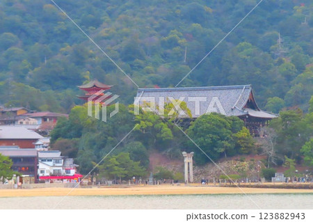 【廣島縣】日本三大名勝之一宮島的五層寶塔和千疊閣 123882943
