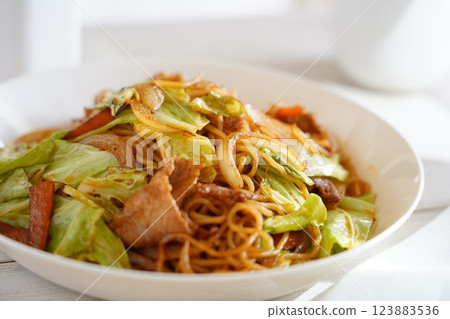 炒麵 123883536