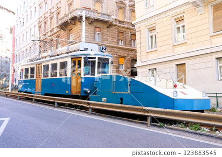 的里雅斯特有軌電車纜車，義大利，歐洲 123883545