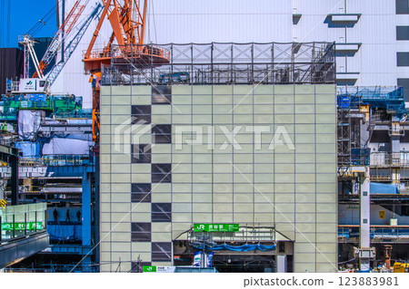 日本東京城市景觀：中央大樓現在被圍籬覆蓋…再見，澀谷站西口=第10 123883981