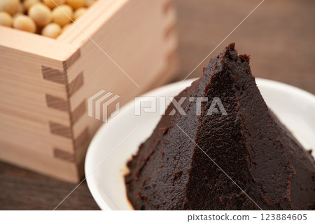 Close-up of red miso soup 123884605