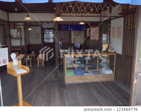 糖果店雪月音更店內 糖果店雪月音更店內 123884776