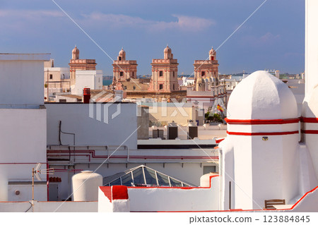 Rooftops and Watchtowers of Cadiz, Spain 123884845