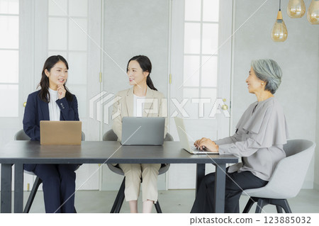 Gray hair women business team Gray hair women business team 123885032