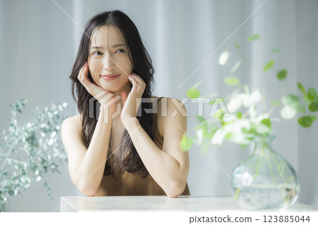 Young woman, beauty image Young woman, beauty image 123885044